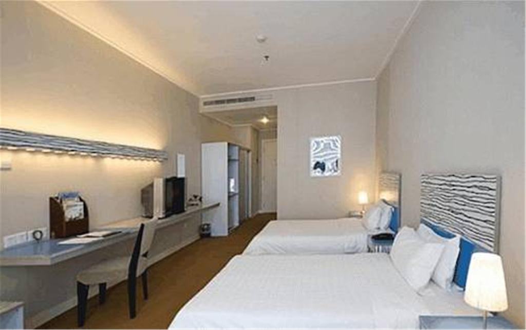 The Land Hotel Shanghai Extérieur photo